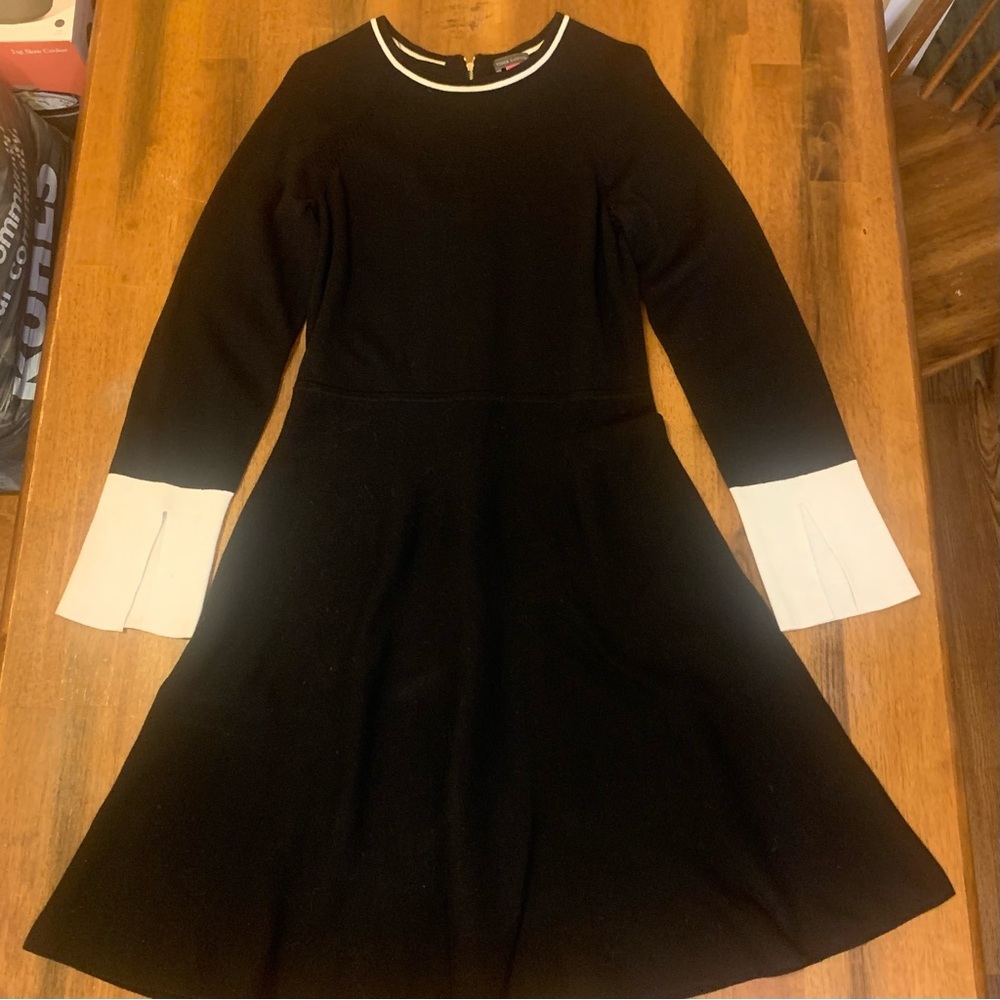 Vince Camuto Dress Medium Black and Cream Knit Gold Back zipper